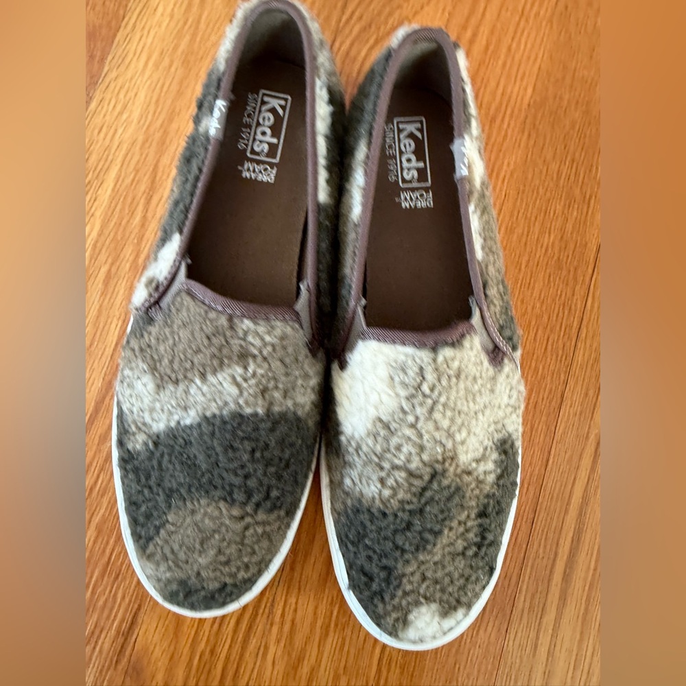 Keds Women's Double Decker Fleece Camouflage Slip-On Sneakers - Picture 5 of 5